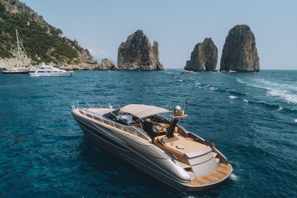 Noleggio Yacht a motore Riva Riva Rivale 52'' Capri