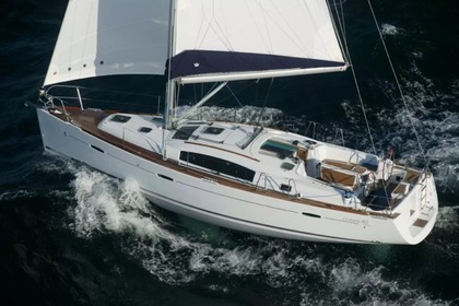 Charter Sailboat BENETEAU OCEANIS 40 Birgu