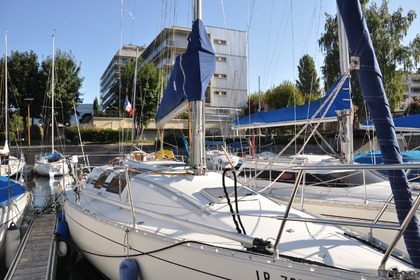 Hire Sailboat BENETEAU First 32 S5 Aix-les-Bains