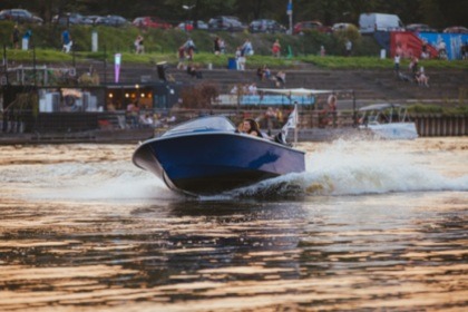 Rental Motorboat - rejsy po Wiśle motorówką Selco 15 Warsaw