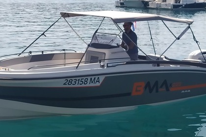 Hire Motorboat BMA X222 Makarska
