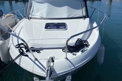 Charter Motorboat Beneteau Antares 680 La Trinité-sur-Mer