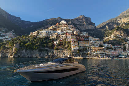 Noleggio Yacht a motore Riva Vertigo Positano