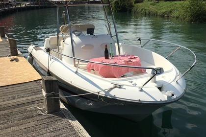 Location Bateau à moteur Beneteau FLYER Chanaz