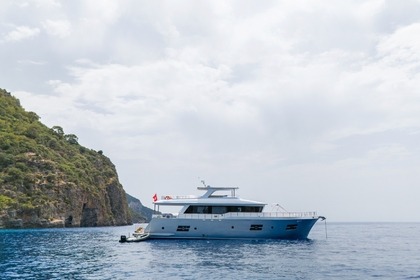 Aluguel Iate Luxury motor yacht with a capacity of 8 people 2024 Fethiye