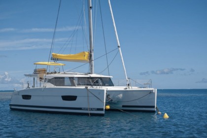 Charter Catamaran FOUNTAINE PAJOT 40 Leeward Islands