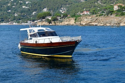 Noleggio Barca a motore Apreamare Smeraldo 9 Castellabate