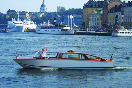 Hyra båt Motorbåt Venetian water limousine Stockholm