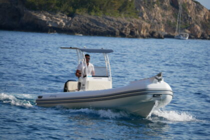 Charter Motorboat Oceanic 6.60m Pilos