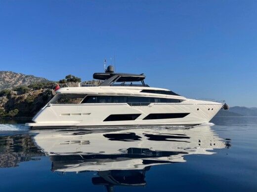 A FERRETTI J040916140169 関税送料込 FERRETTI 860 Yacht Charter | Ferretti Yachts Luxury Yachts