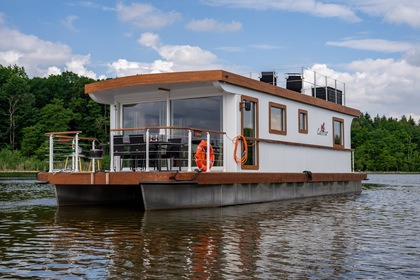 Rental Houseboats Hausboot Calmar Müritz