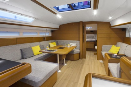 Location Voilier  SUN ODYSSEY 449 (4 CABINES) Arzon