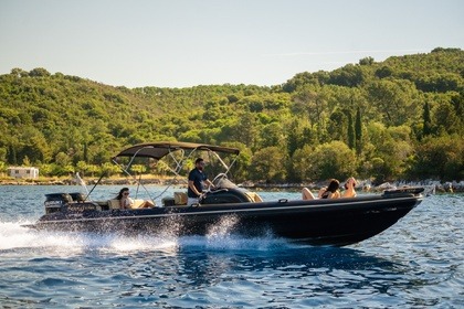Miete RIB Viper Magnum 10 Nikiana
