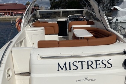 Hire Motorboat Princess V40 Olhão