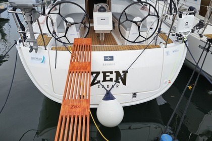 Hire Sailboat Bavaria Yachtbau Bavaria Cruiser 34 Style - 3 cab. Zadar