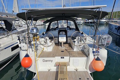 Charter Sailboat Bavaria Bavaria C38 Krk