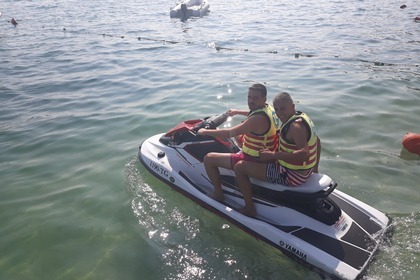 Alquiler Moto de agua YAMAHA 2018 EX SPORT Trogir