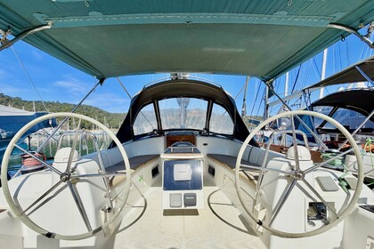 Rental Sailboat  Beneteau Oceanis 40 Tigre Fethiye