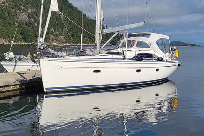Hyra båt Segelbåt  Bavaria 44 Vision Hjellestad