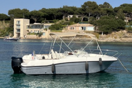 Charter Motorboat Jeanneau Cap Camarat 625 Sainte-Maxime