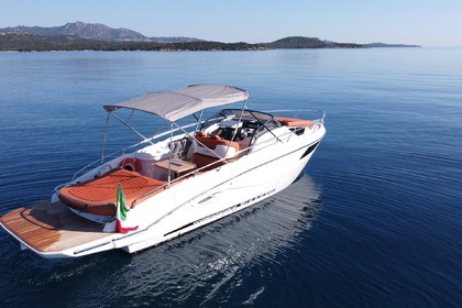 Rental Motorboat Cranchi E30 ENDURANCE Porto Cervo