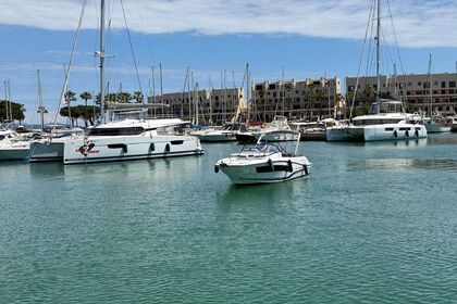 Hire Motorboat Jeanneau 7.5 Wa Cogolin