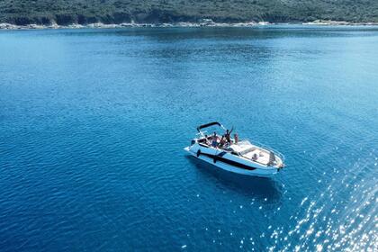 Location Bateau à moteur Beneteau Flyer 8.8 sundeck Saint-Florent