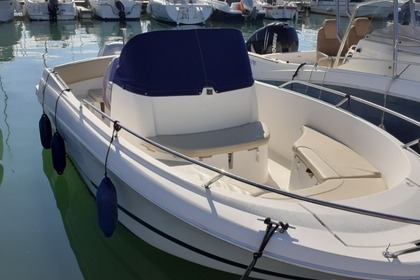 Rental Motorboat Jeanneau Cap Camarat 635 OPEN Pornic
