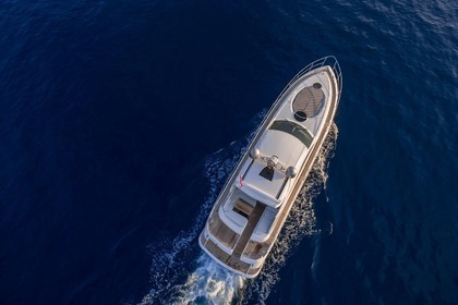 Hire Motor yacht Fairline Targa 62 Podstrana