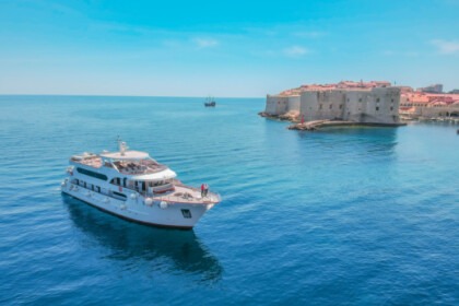 Hire Motor yacht MS San Spirito Brand New Dubrovnik