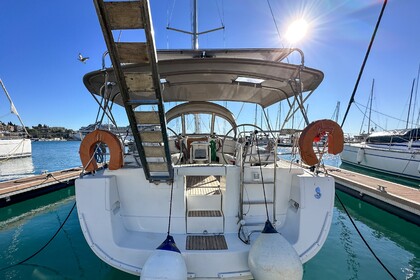 Charter Sailboat Beneteau Oceanis 43 Kavala