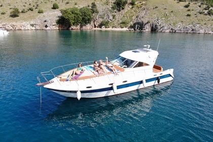 Hire Motorboat Gulf Craft Ambassador Novi Vinodolski