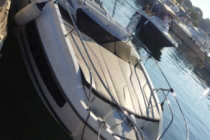 Miete Motorboot Bénéteau Flyer 7,7 Sundeck Juan les Pins