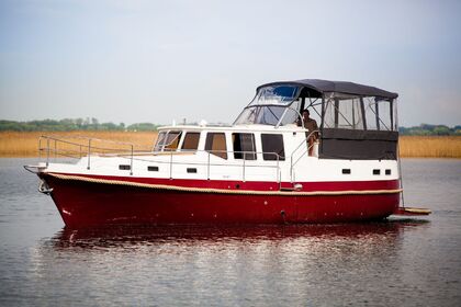 Rental Houseboats Motoryachten Nautiliner 40 AFT Cabin Wildau
