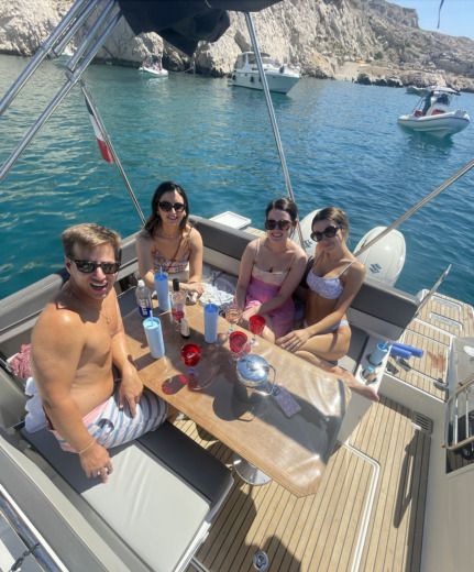 Marsylia Motorboat Jeanneau Cap Camarat 9.0 Wa alt tag text