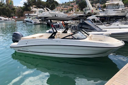 Charter Motorboat Bayliner Vr6 Cannes