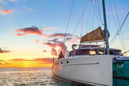 Charter Catamaran Fontaine pajot Belize Rio Dulce