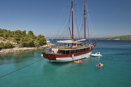 Rental Gulet Custom Gulet Romanca Stobreč