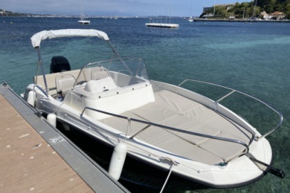 Location Bateau à moteur Quicksilver Activ 605 Sundeck Golfe Juan