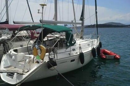 Charter Sailboat  Oceanis 381 Volos
