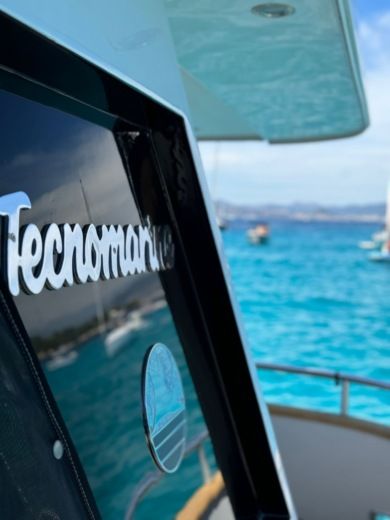 Juan-les-Pins Motor Yacht Tecnomarine T68 alt tag text