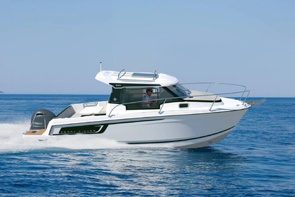 Rental Motorboat Jeanneau Merry Fisher 695 Pula