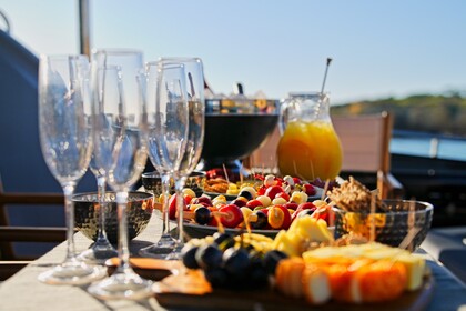 Hire Motor yacht Sunseeker Manhattan 74 Vilamoura