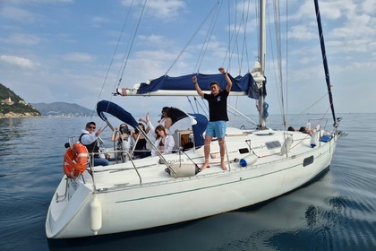 Hire Sailboat Beneteau Oceanis 321 Andora