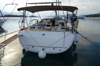 Hire Sailboat BAVARIA 46 CRUISER Alimos