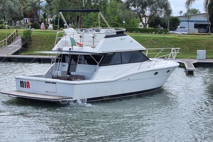 Miete Motorboot UNIESSE 42 FLY Ancona