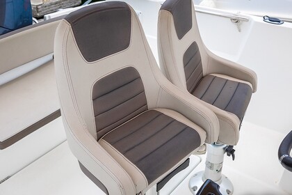 Hire Motorboat Jeanneau Cap Camarat 5.5 Cc Cap d'Agde