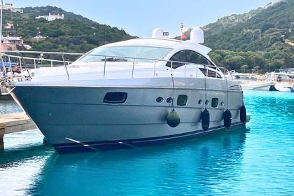 Verhuur Motorboot Pershing 58 Olbia