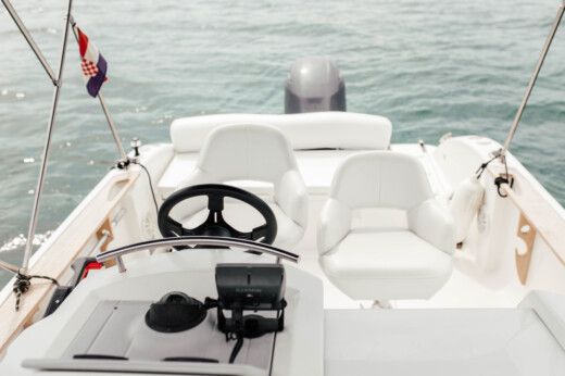 Sveti Filip I Jakov Motorboat SESSA MARINE KEY LARGO 22 alt tag text