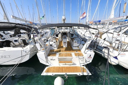 Verhuur Zeilboot Beneteau Oceanis 38.1 Biograd na Moru